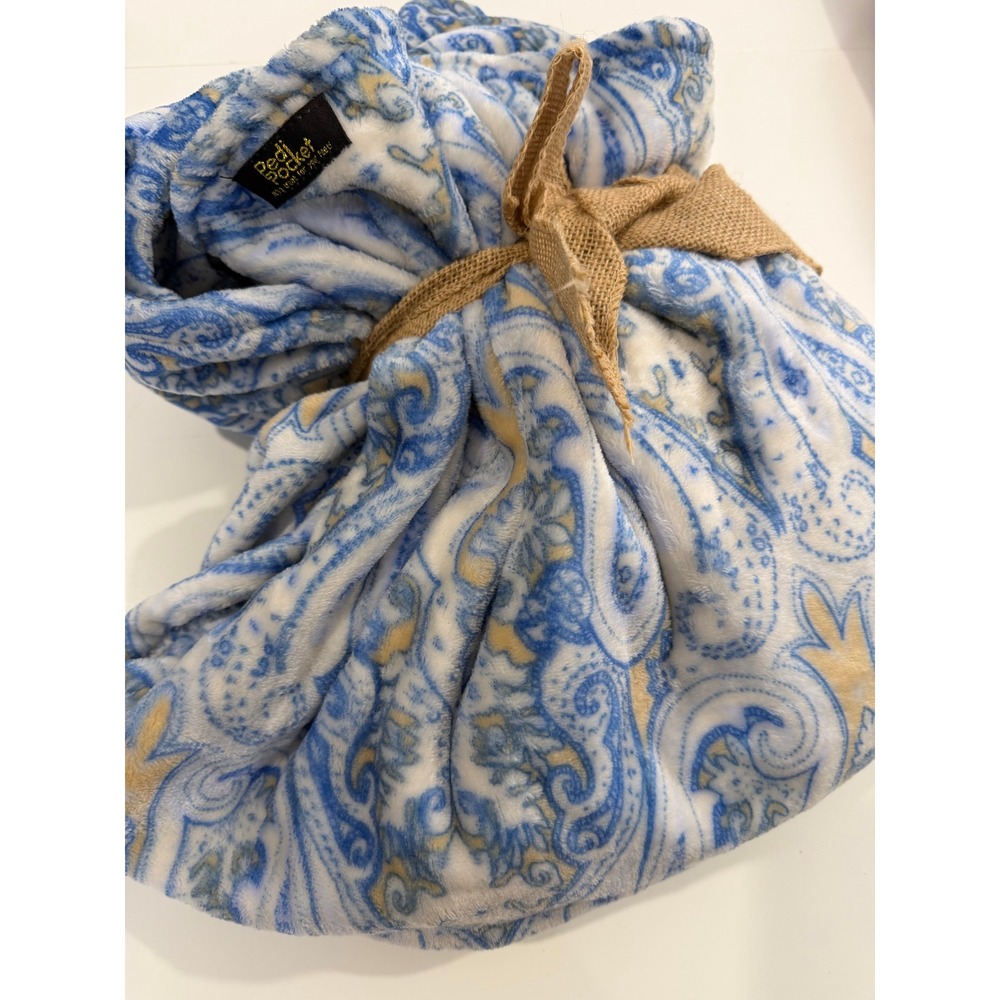 PediPocket Perfect Paisley Fleece Throw Blanket with Foot Pocket Blue 50x70 NEW - Picture 4 of 4